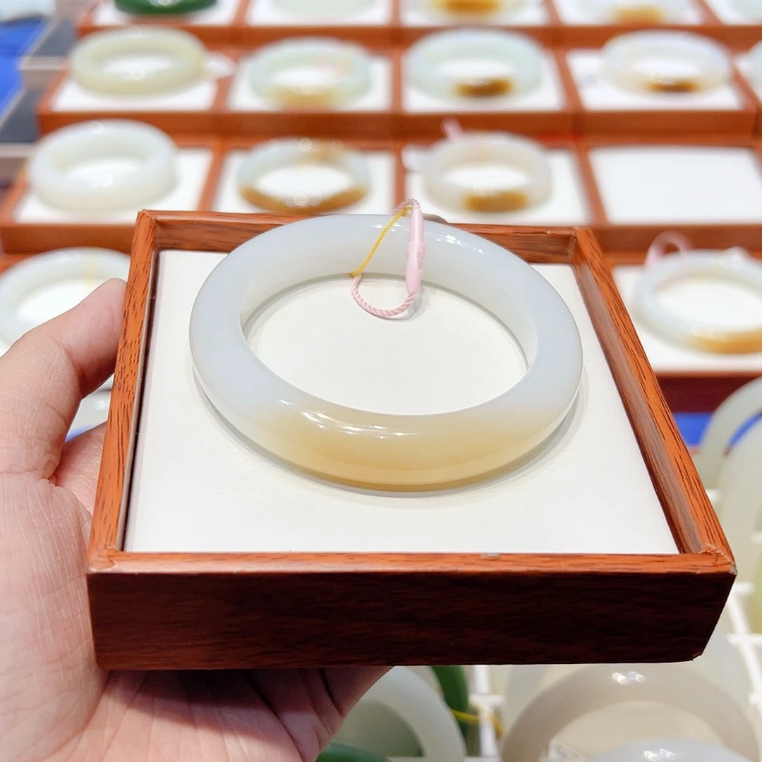 和田玉手镯未镶嵌冰黄糖5455