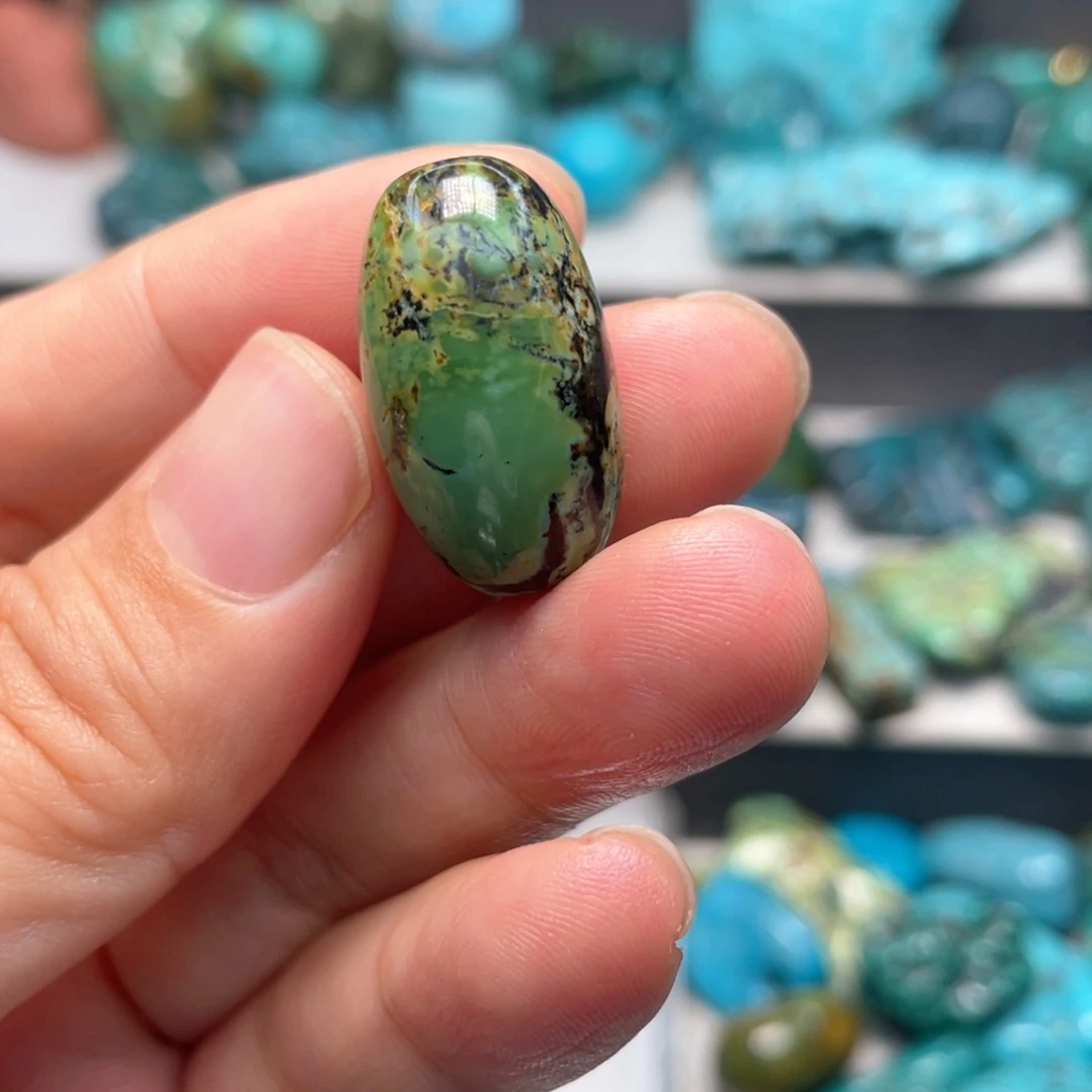 B***F绿松石未镶嵌颈饰