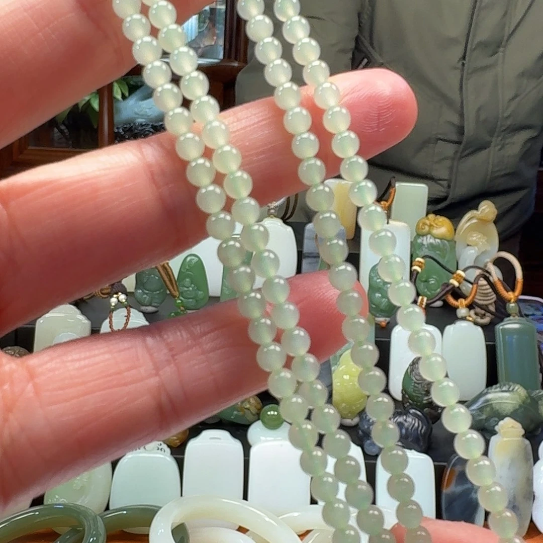 和田玉颈饰未镶嵌