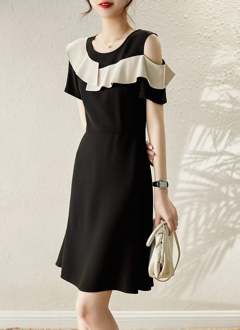 951-960号女装十款过完上架尾货 默认剪标 偶有微瑕 介意不拍