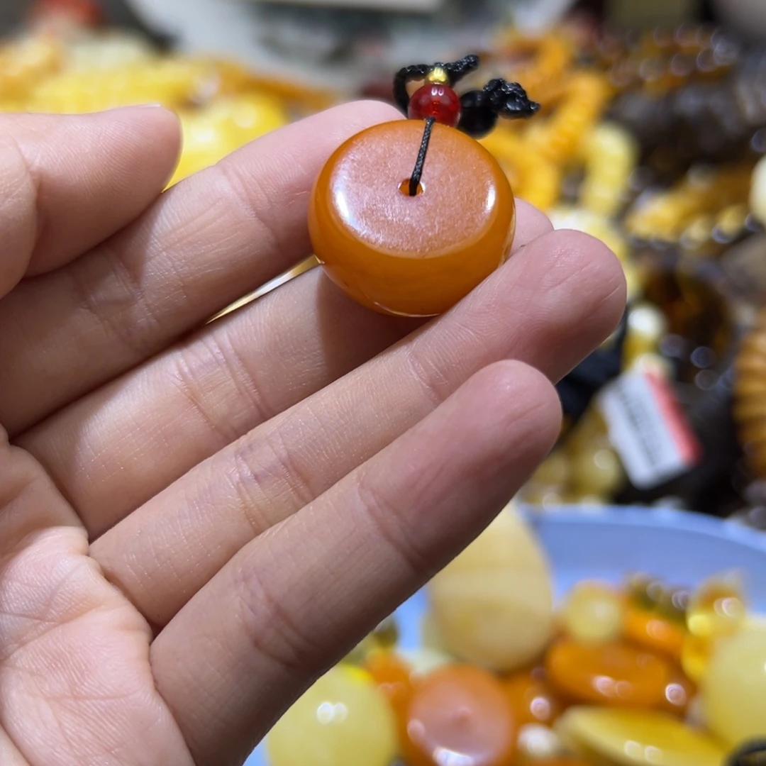 琥珀珠宝奇石未镶嵌