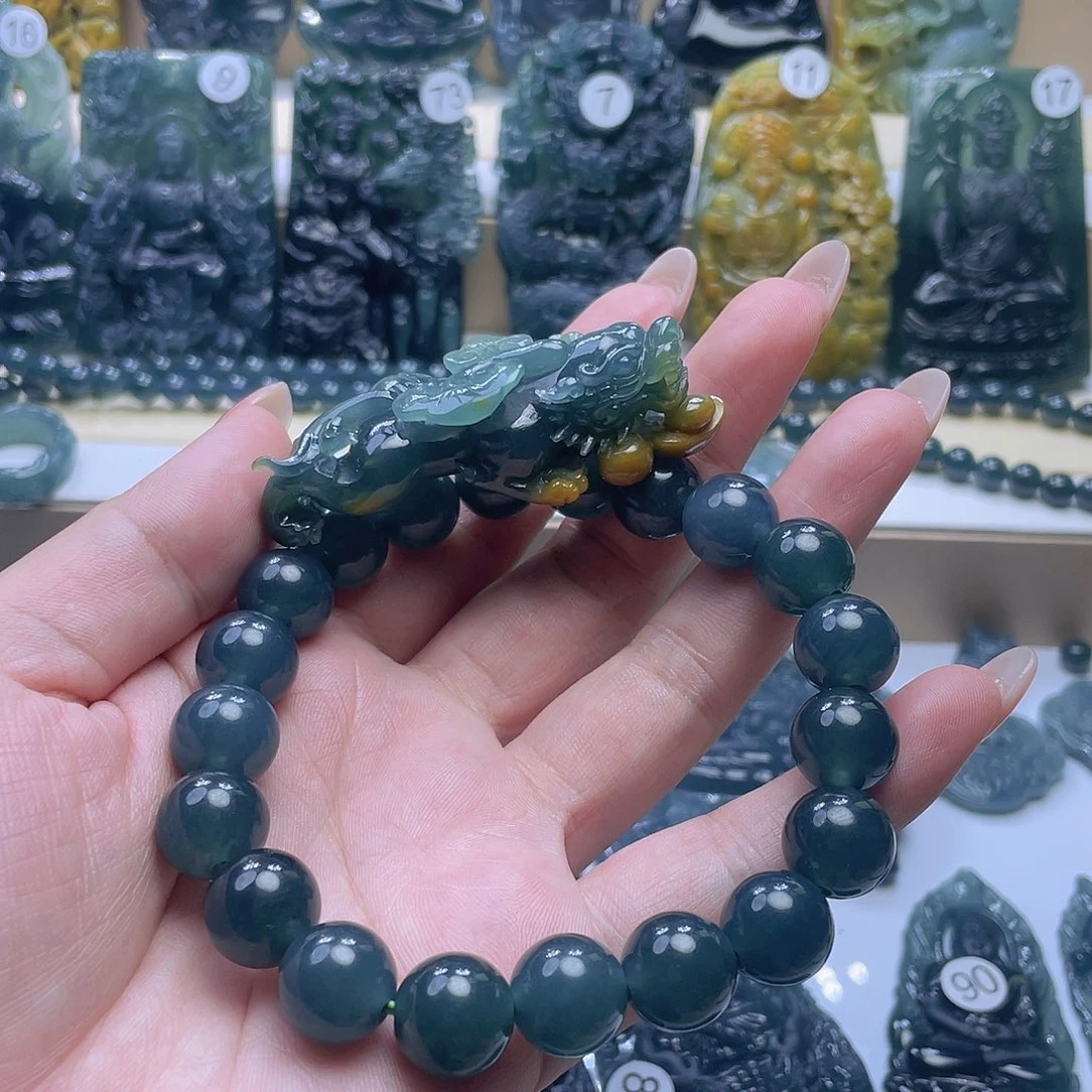 翡翠未镶嵌颈饰翡翠未镶嵌