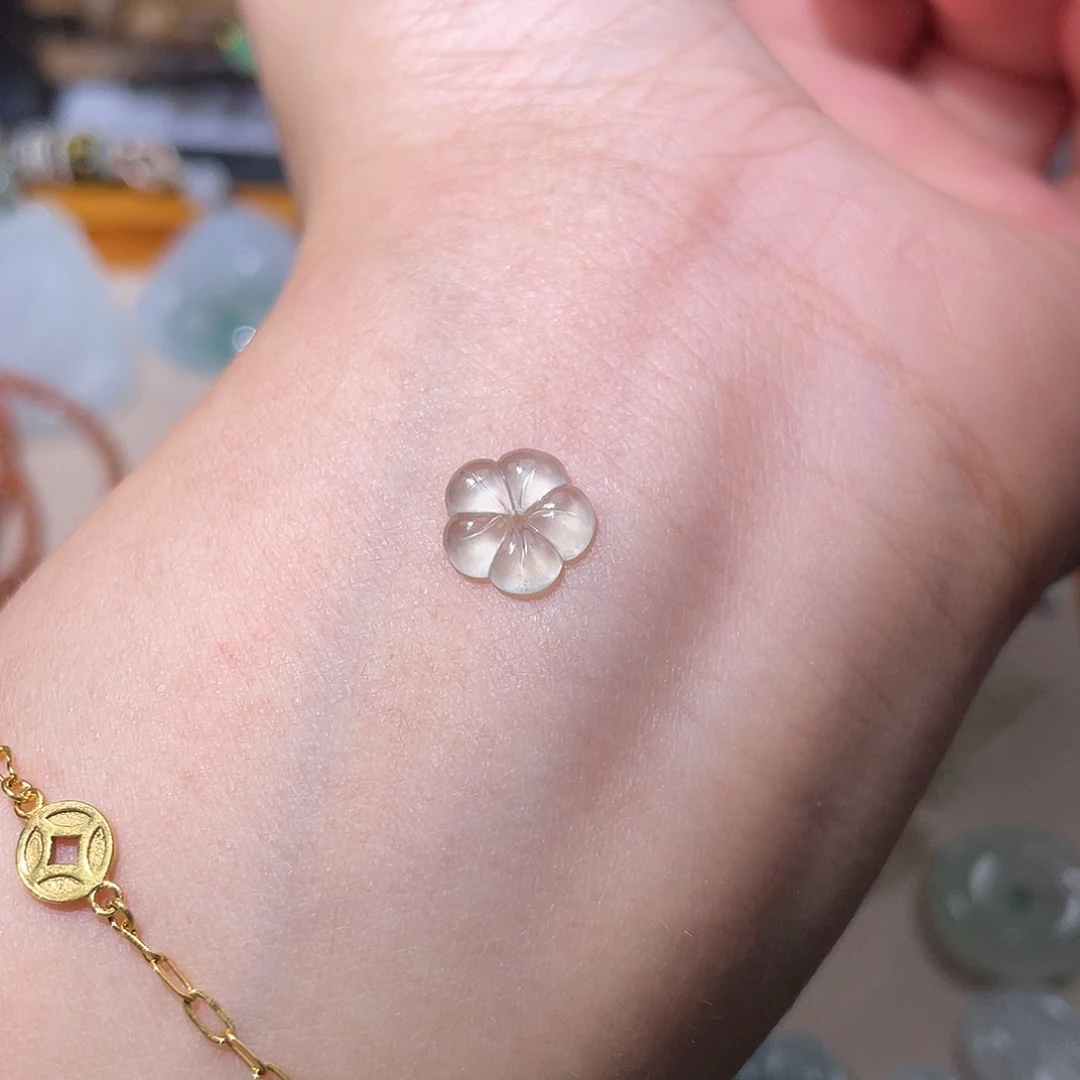 翡翠未镶嵌颈饰9.3-2.4000000