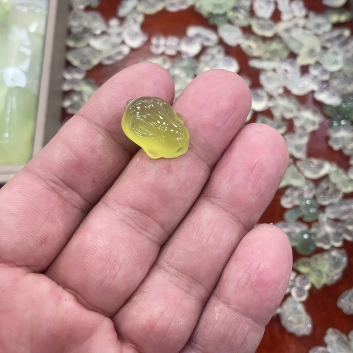 蛇纹石玉合金颈饰