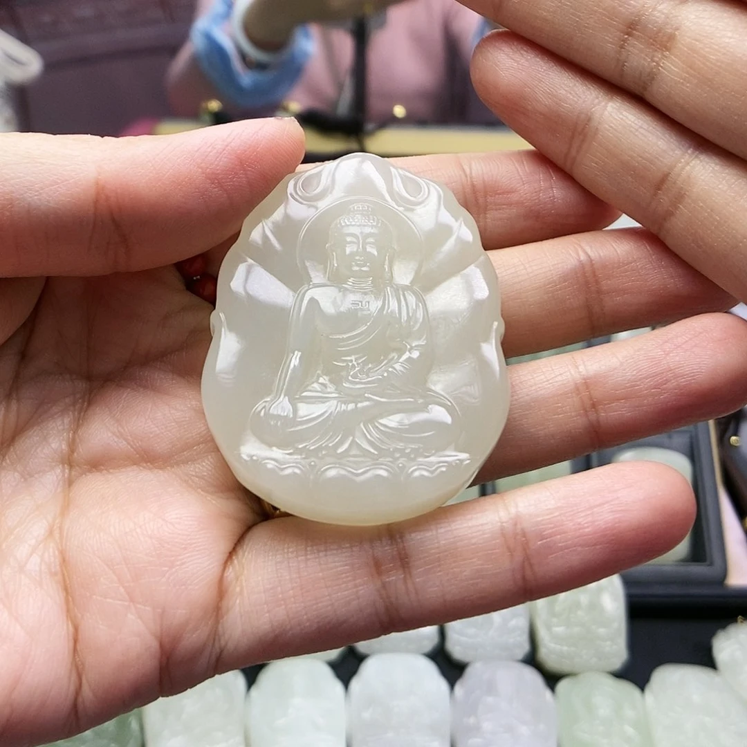 和田玉颈饰未镶嵌?****Y