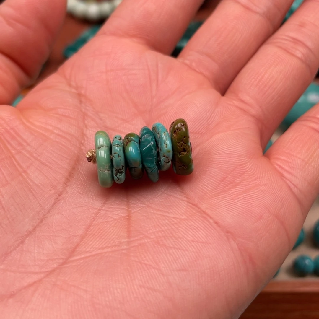 绿松石未镶嵌随型扣子