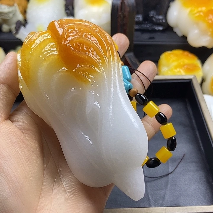 无花朵钟*,原石手把件