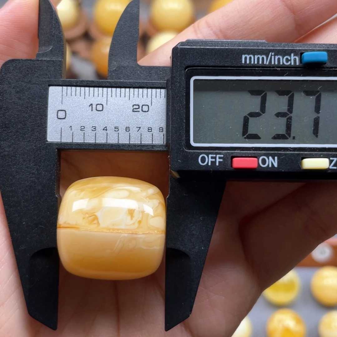 未镶嵌琥珀珠宝奇石