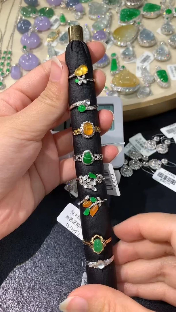 【彩虹盘】翡翠戒指-多样性发一件-18K金镶嵌-B23|CXQ1