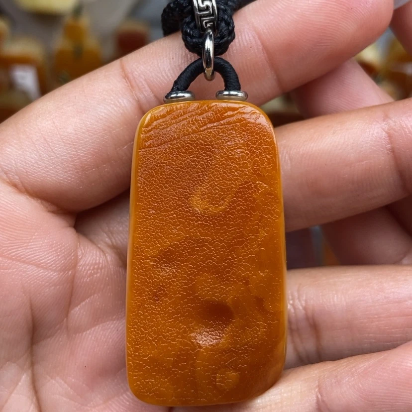 【闪购商品】琥珀颈饰未镶嵌