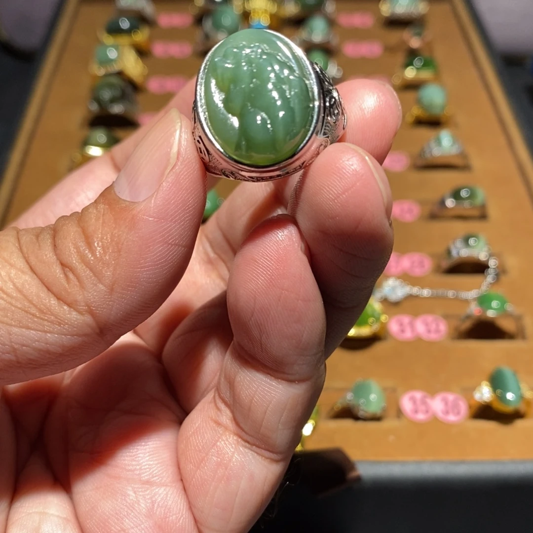 端***尘未镶嵌戒指和田玉（糖玉）