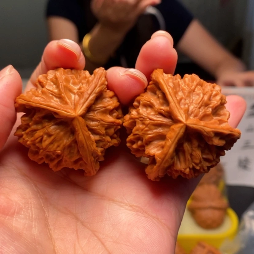 【闪购商品】把件桃核3****C15号三棱，