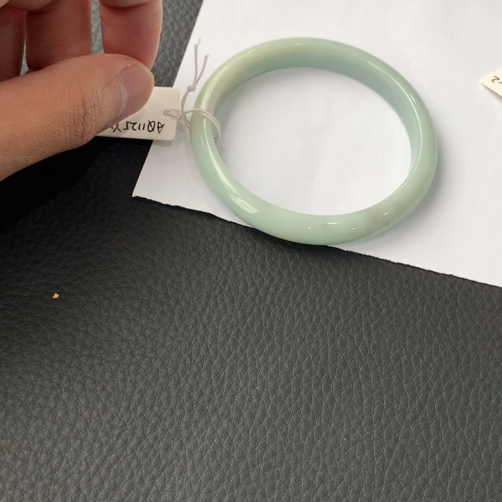 翡翠未镶嵌手镯翡翠手镯