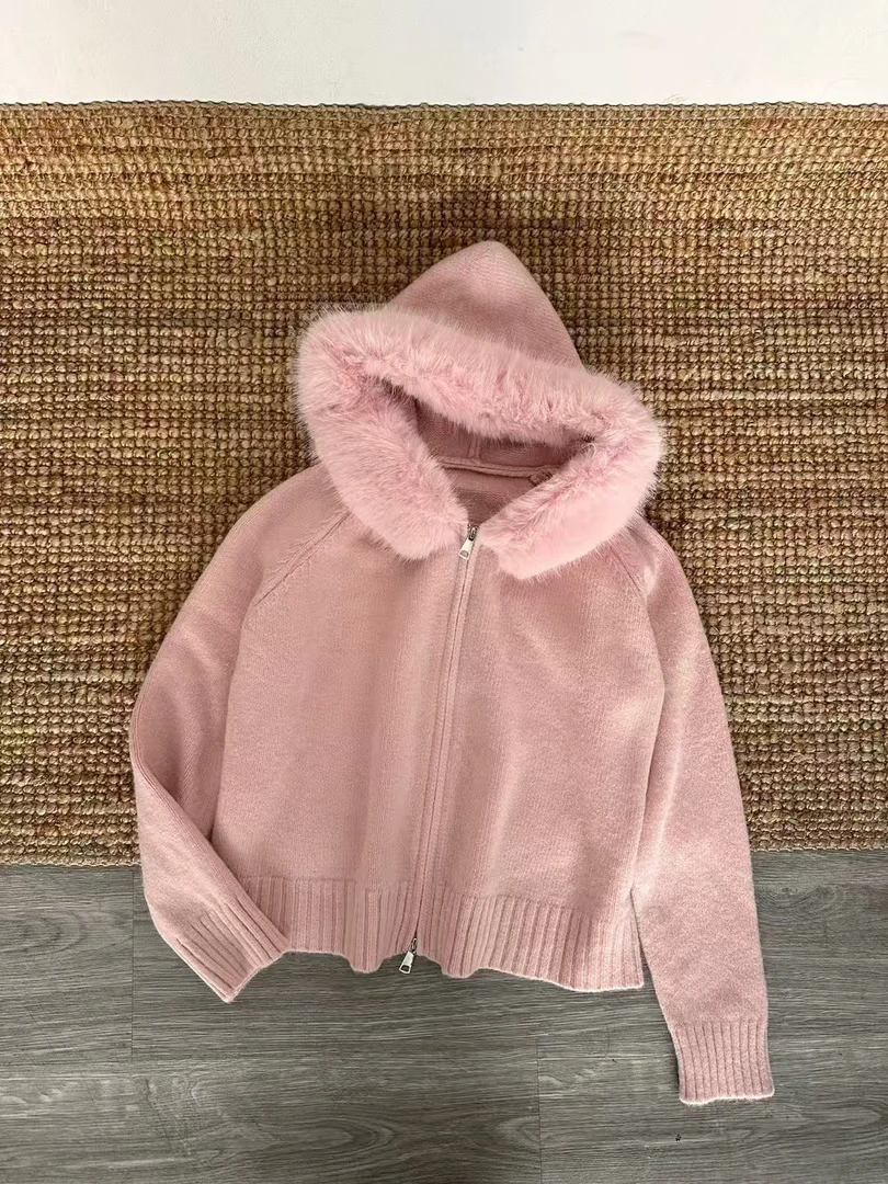 乐缘新款冬季百搭连帽毛领针织外套