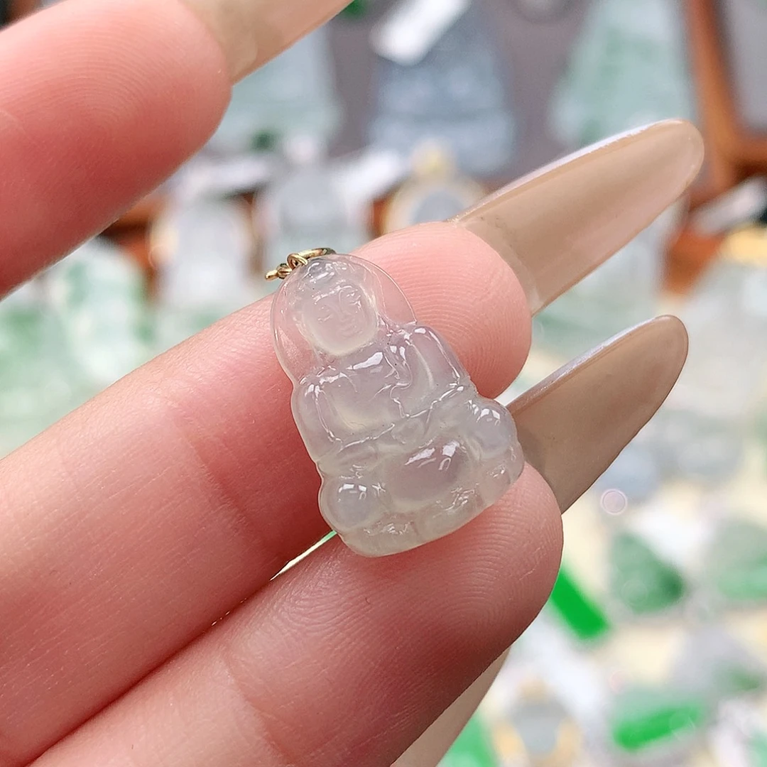 颈饰18K金镶嵌翡翠观音