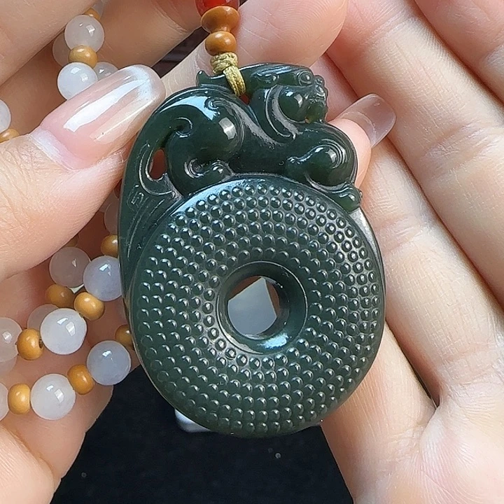 和田玉未镶嵌颈饰定制发货