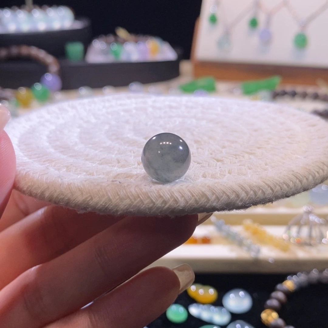 翡翠未镶嵌颈饰冰乌鸡珠卡11.4