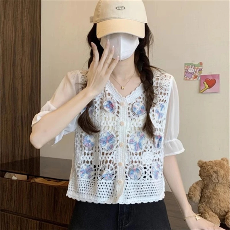 雪纺泡泡短袖拼接刺绣蕾丝衬衫女夏季v领法式复古设计感短款上衣