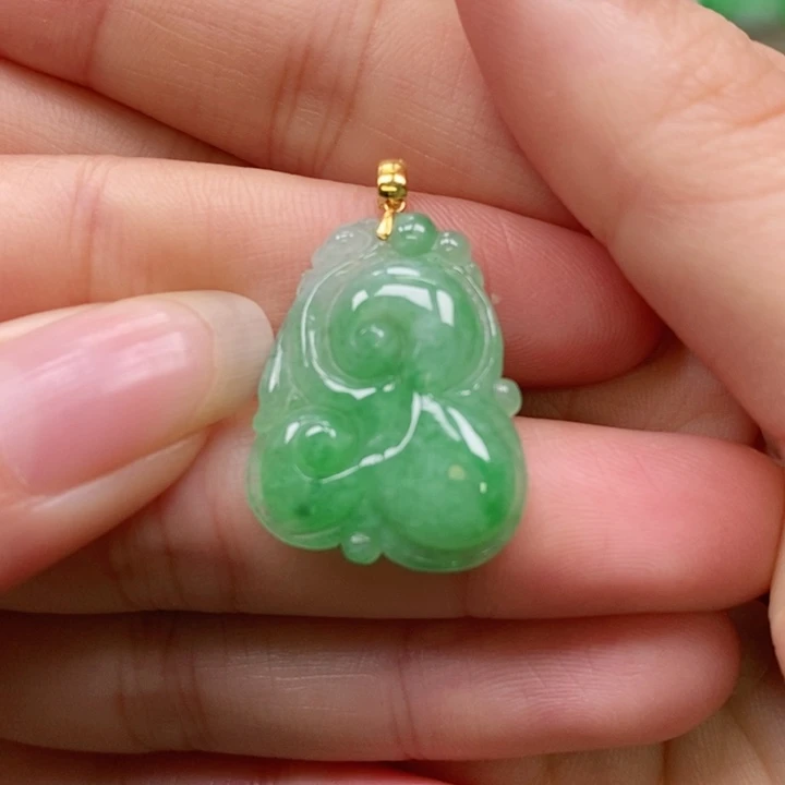翡翠未镶嵌颈饰吊坠