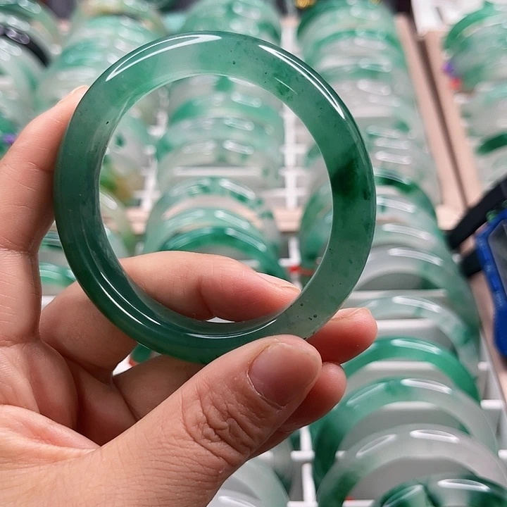 未镶嵌手镯石英质玉