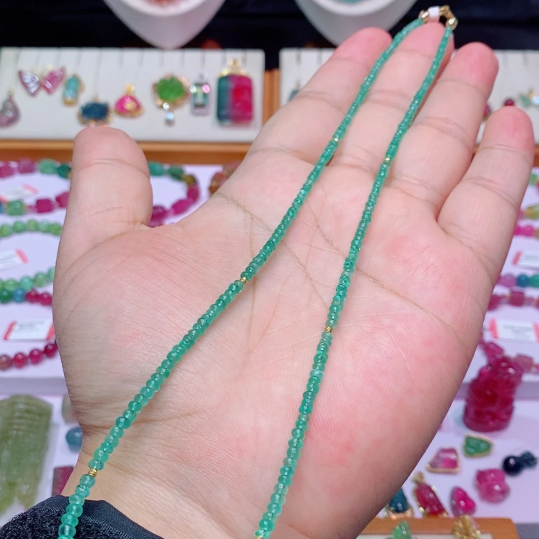 18K金镶嵌项链祖母绿