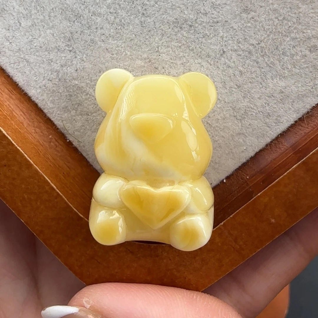 未镶嵌琥珀珠宝奇石