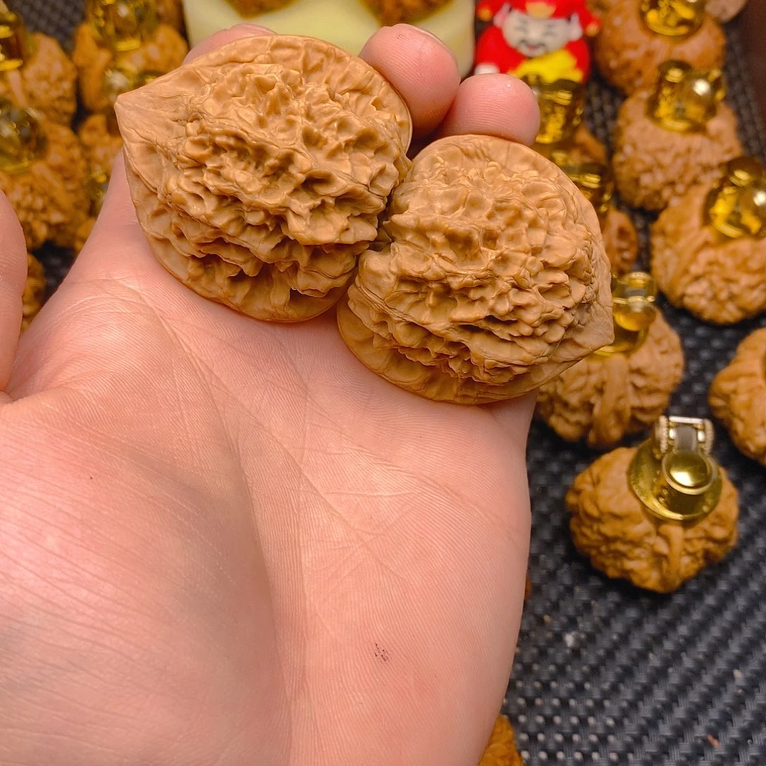 核桃麒麟纹官帽全品文玩核桃