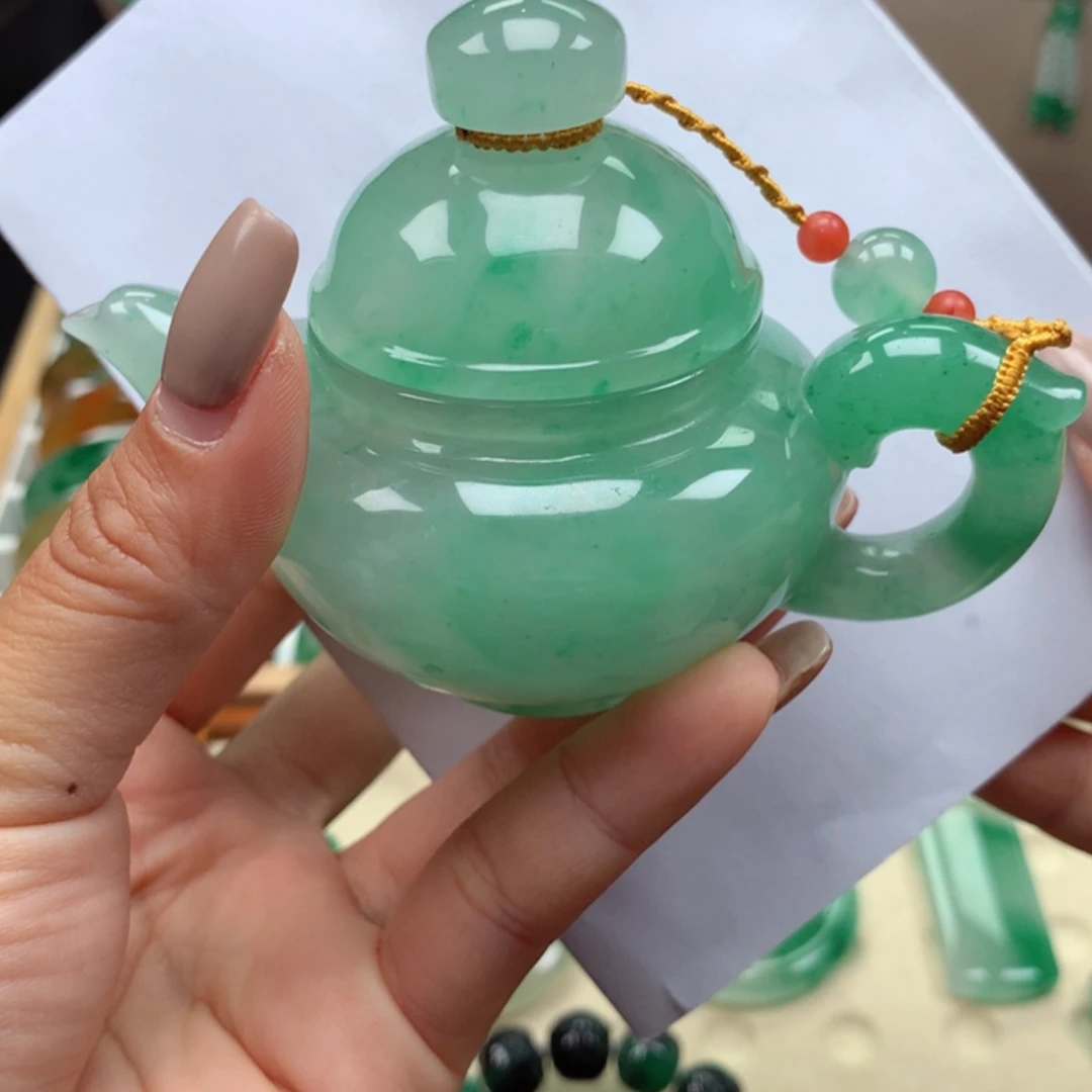 【闪购商品】颈饰未镶嵌石英质玉草***酱