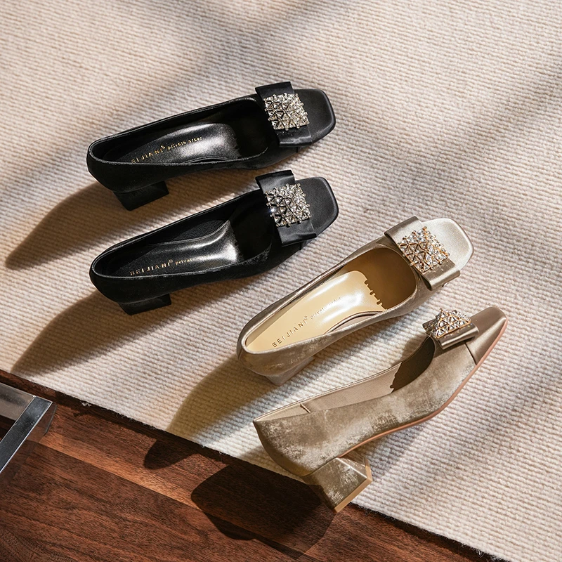 5CM水钻蝴蝶结设计感新中式粗跟跳舞鞋早春配裙子旗袍拼接单鞋女