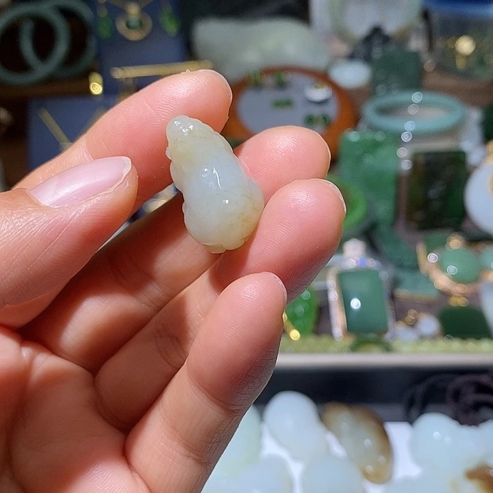 和田玉（糖玉）未镶嵌吊坠(不含链)