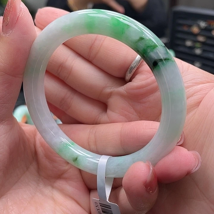 未镶嵌手镯翡翠56