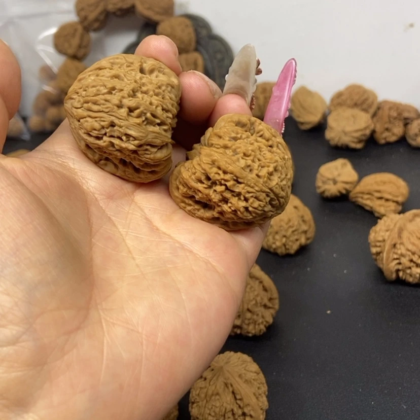 【闪购商品】文玩核桃吊坠小*南疆的天蚕