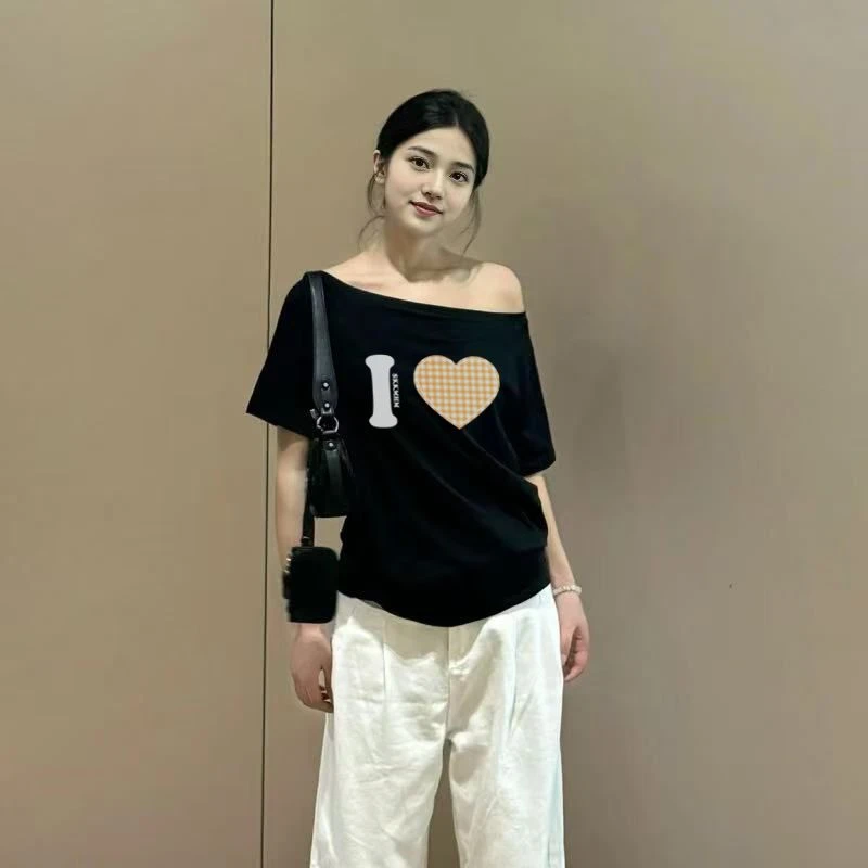 美式复古格子爱心印花短袖露肩t恤女夏季新款时尚修身显瘦ins上衣