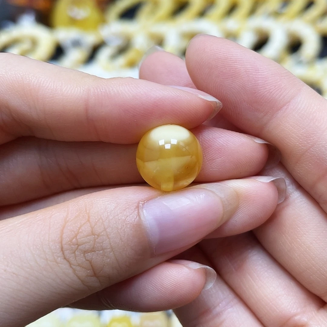 未镶嵌蜜蜡裸石圆珠12.7mm瑕