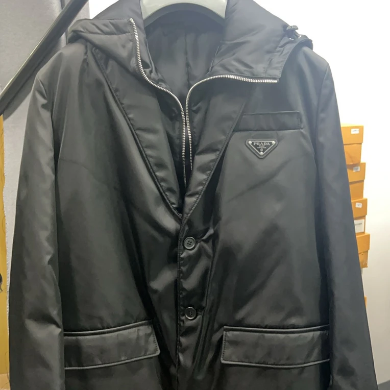 未使用 Prada/普拉达 Prada 新款夹克外套 46码