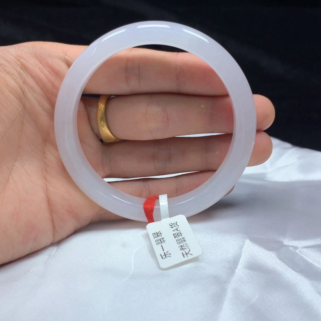 翡翠未镶嵌手镯（圆镯）58.8