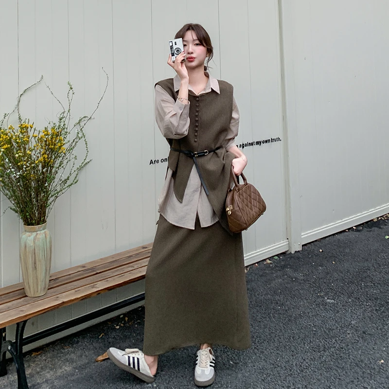 时尚洋气减龄显瘦遮肉设计感墨绿色马甲半身裙三件套女超好看套装