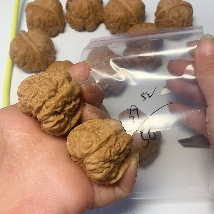 文玩核桃吊坠边39左右
