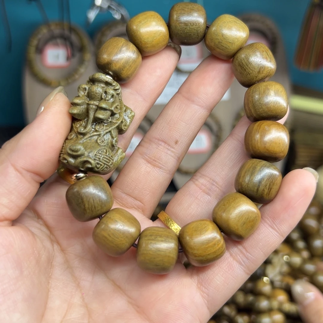 维腊木（绿檀）无事牌