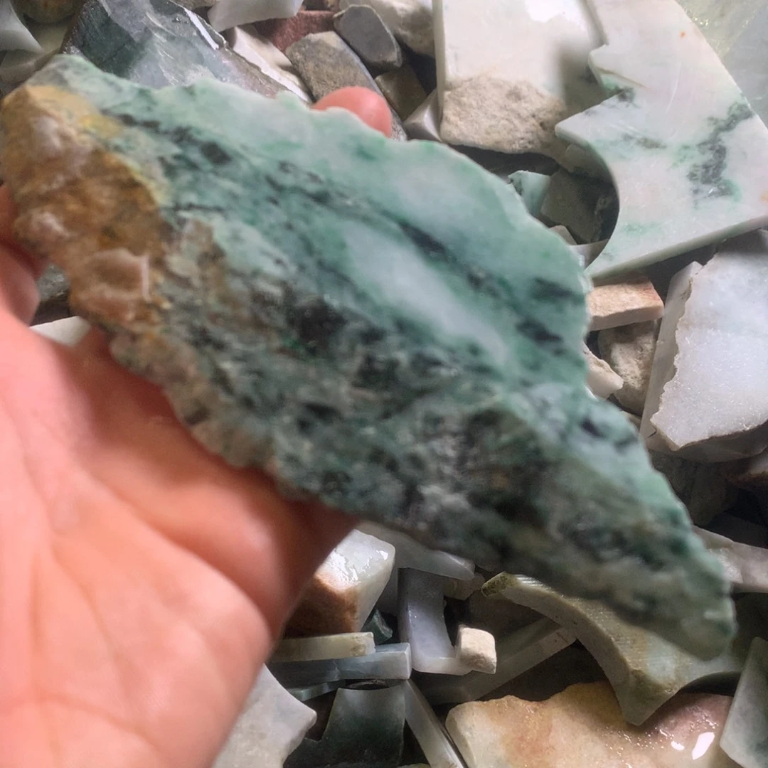 翡翠颈饰未镶嵌缅甸翡翠