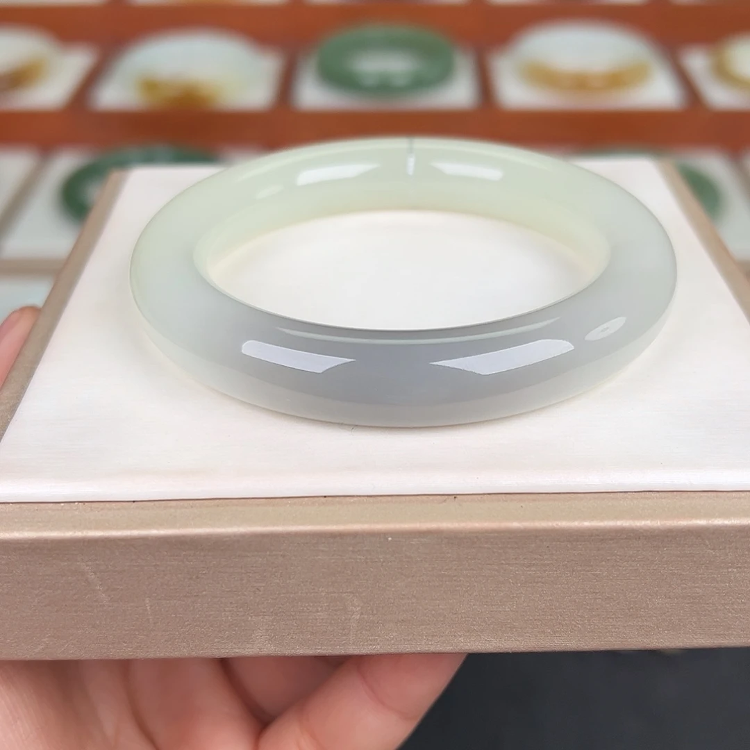 和田玉未镶嵌手镯紫翠双色