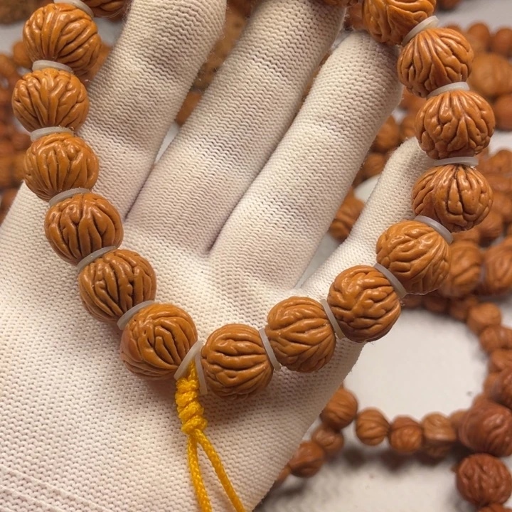 6号链接桃核手串一