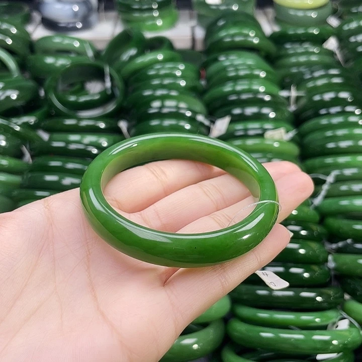 未镶嵌手镯和田玉（碧玉）