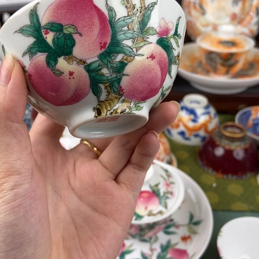 陶瓷的设计师是一个