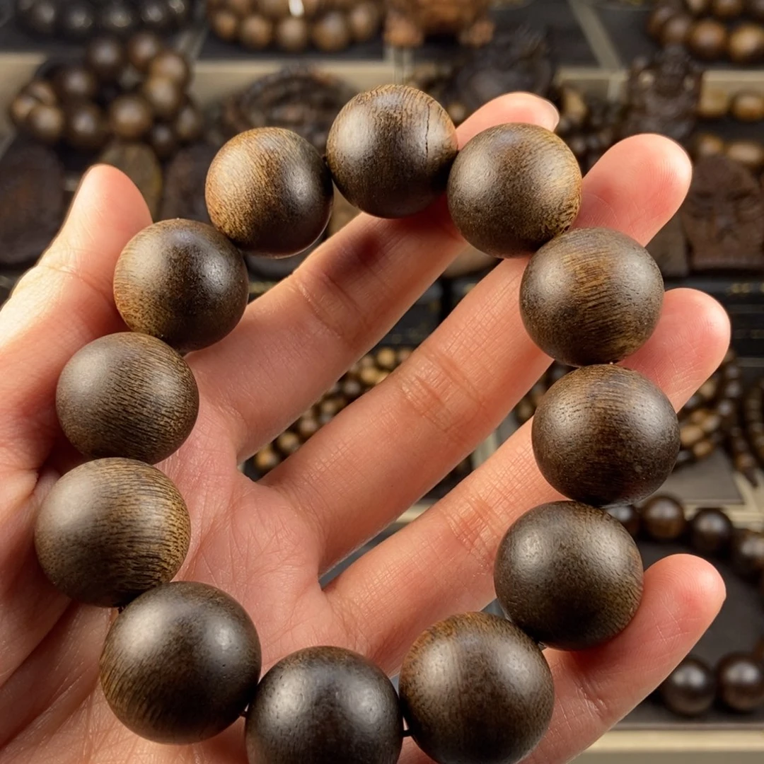 沉香手串温****?越南芽庄白棋楠