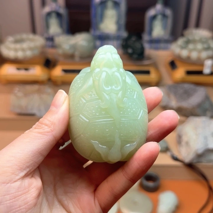 和田玉（糖玉）摆件未镶嵌223克