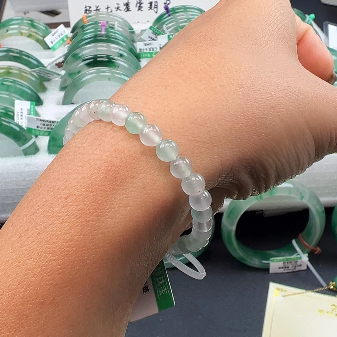 未镶嵌手镯石英质玉