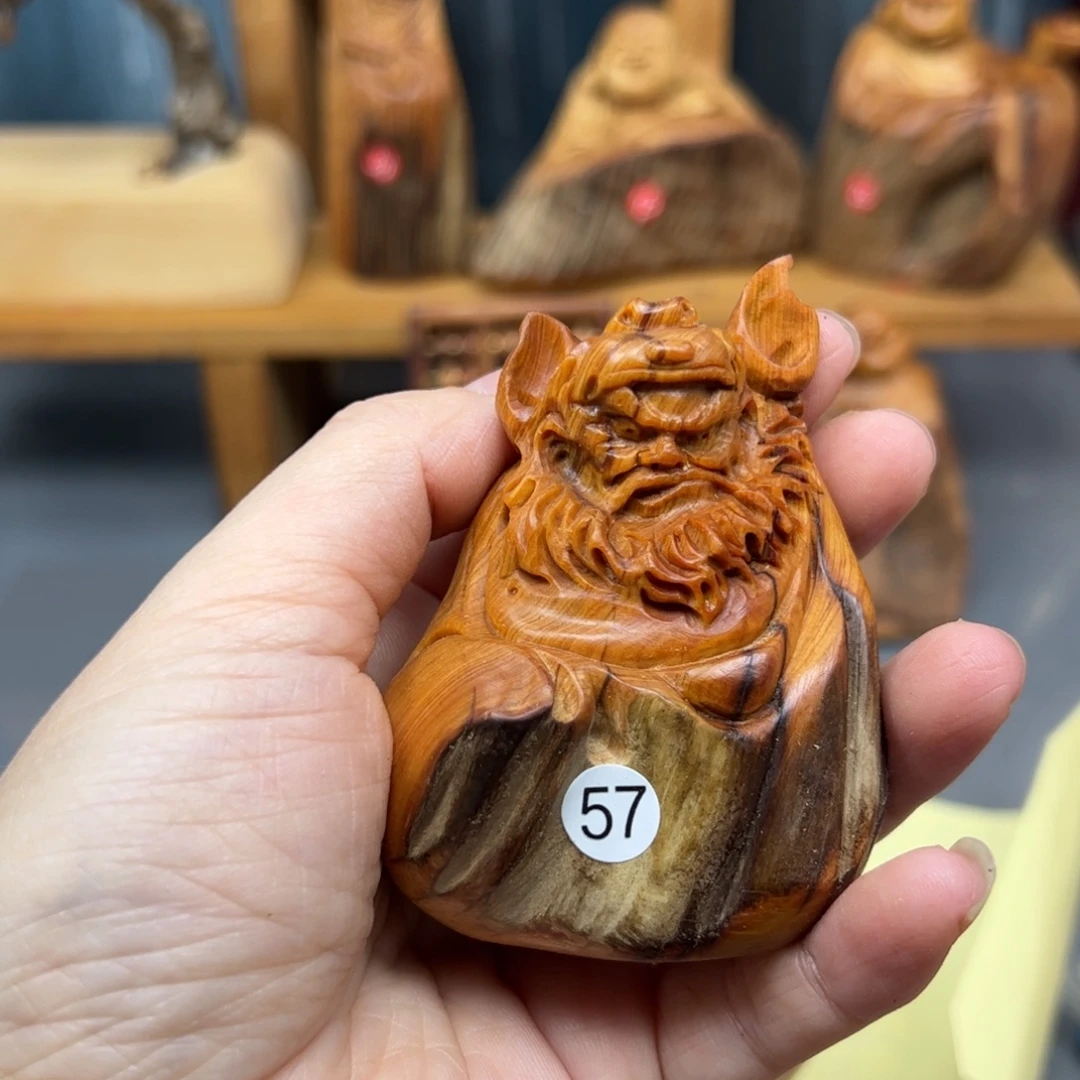 一***提木崖柏木摆件手把件，