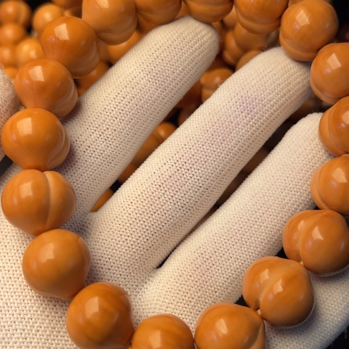 l***_猴头核桃手串屁桃