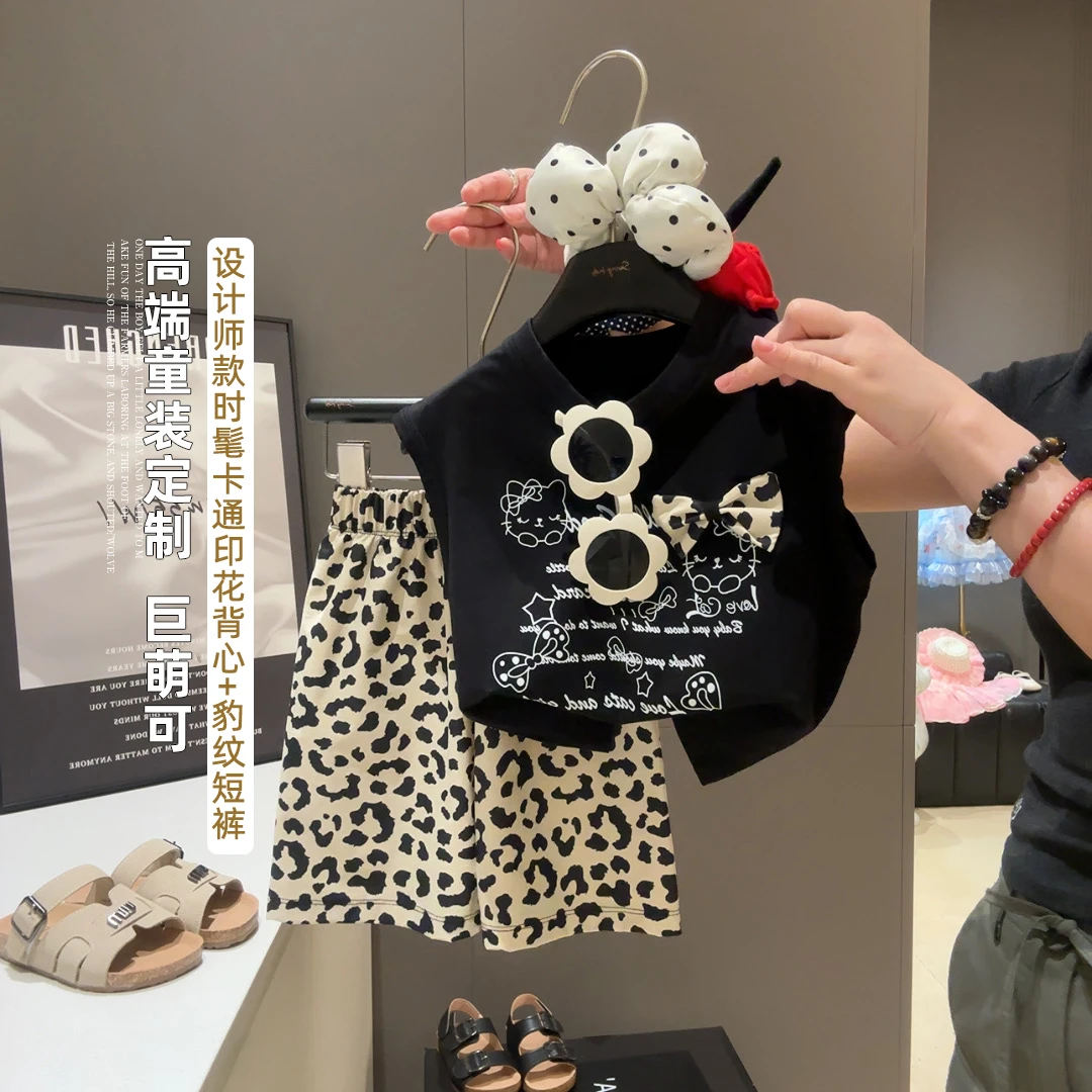 女童夏季洋气套装卡通印花纯棉T恤+豹纹短裤女孩夏两件套